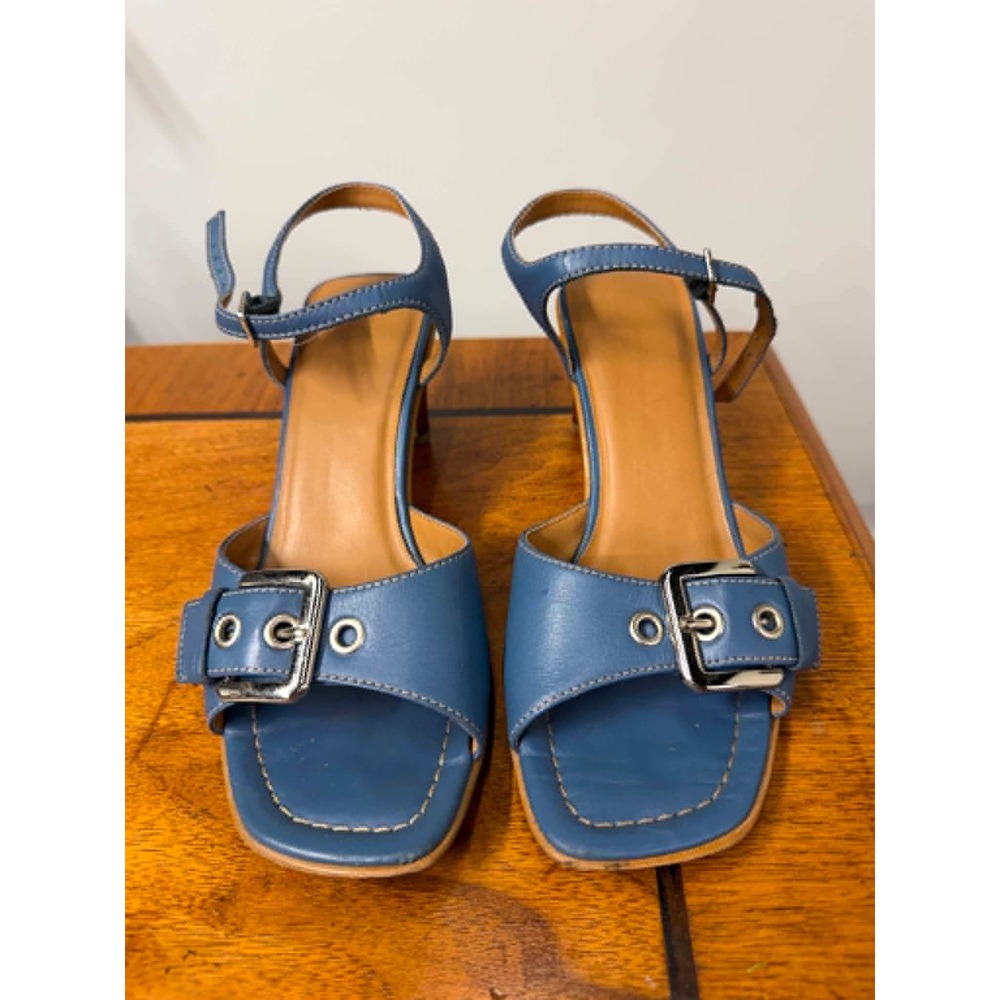 Vtg Bass 5.5 Blue Leather Buckle Square Toe Sandals Ankle Strap Wood Heels 0997